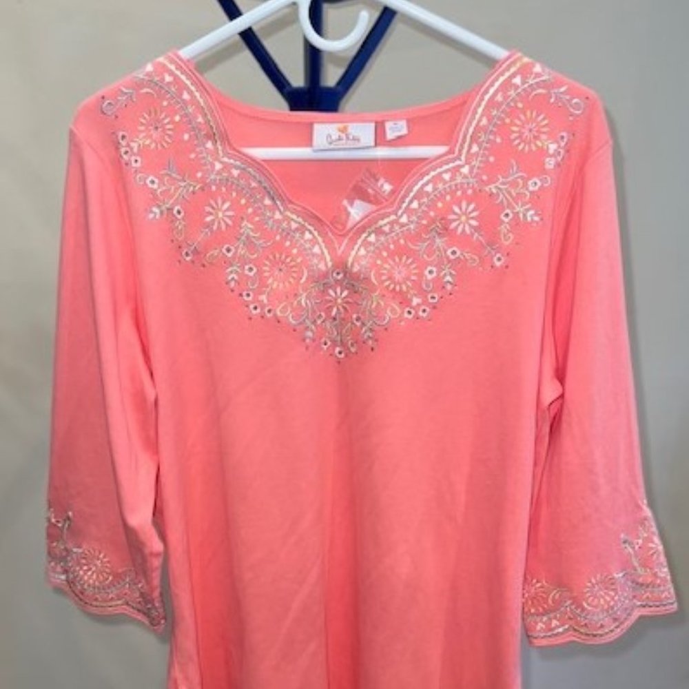 Quacker Factory 3/4 Sleeve Embroidered Shirt. Peachy Pink Color. Size Medium